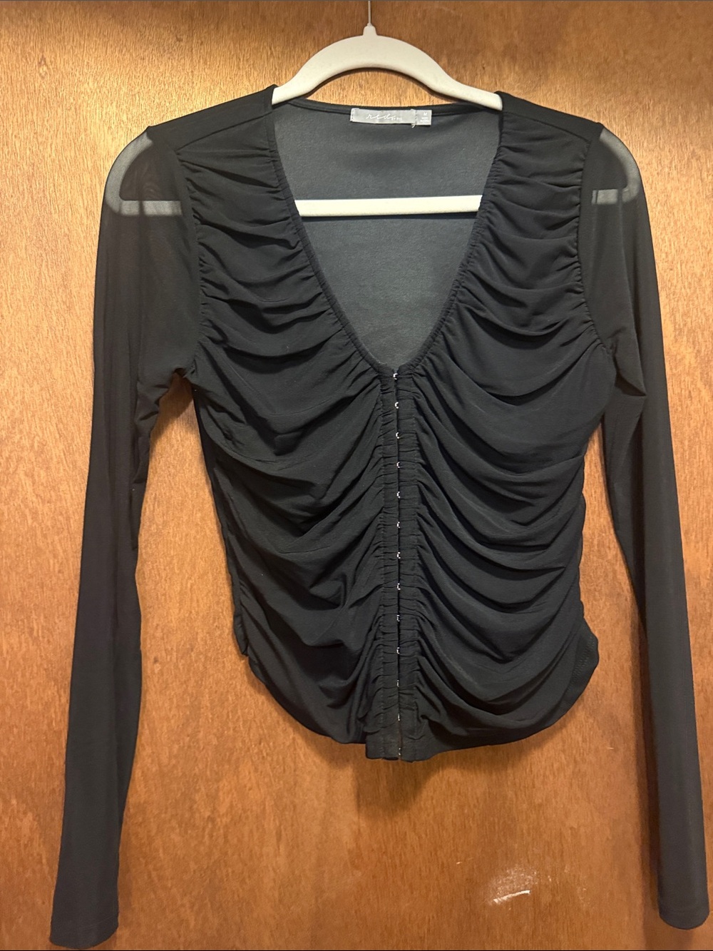 Black Ruched Long-Sleeve Top - RED BY BKE